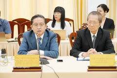 CT集团董事长陈金钟（左）。图片来源：越通社