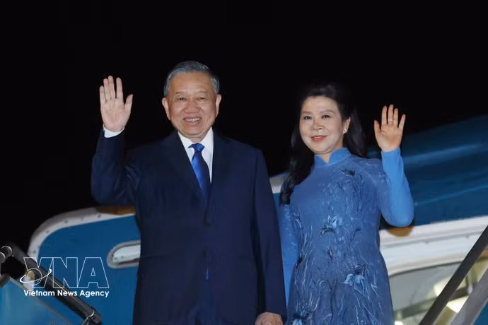 越共中央总书记、国家主席苏林携夫人启程对丹麦、欧盟和比利时进行访问。图片来源：越通社