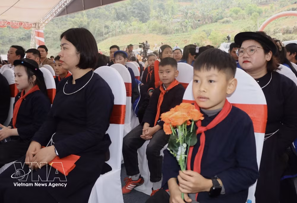 vnanet-vna-potal-cao-bang-khoi-cong-truong-pho-thong-dan-toc-noi-tru-lien-cap-xa-xuan-truong-8650252.jpg