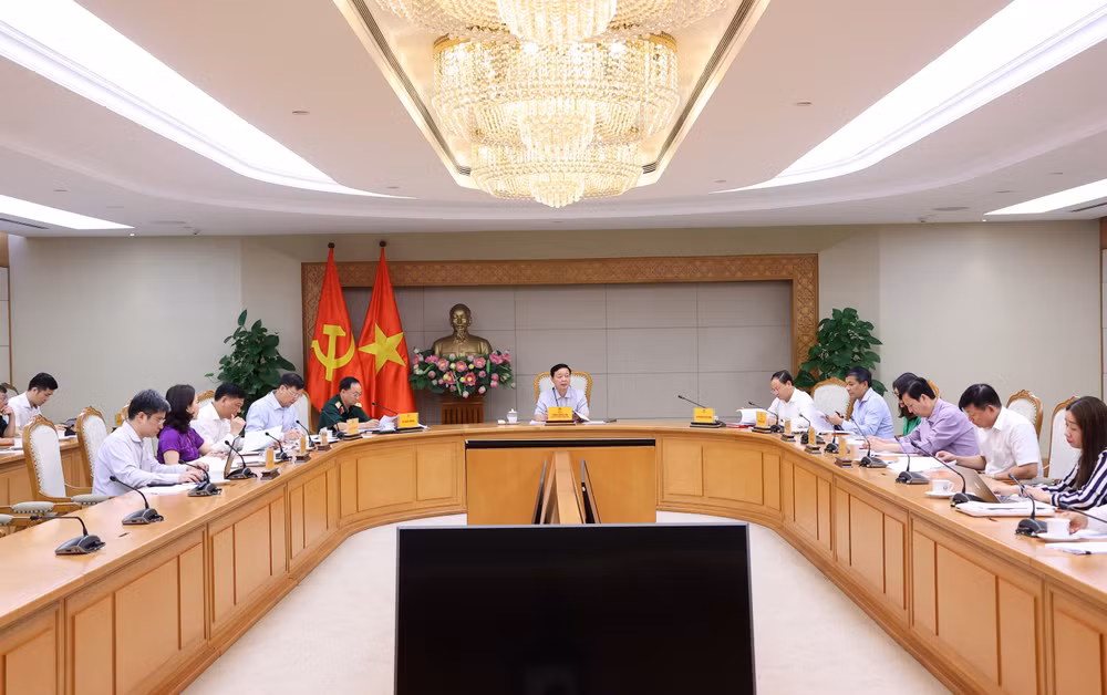 vna-potal-pho-thu-tuong-tran-hong-ha-hop-ve-phat-trien-ben-vung-kinh-te-bien-8059204.jpg