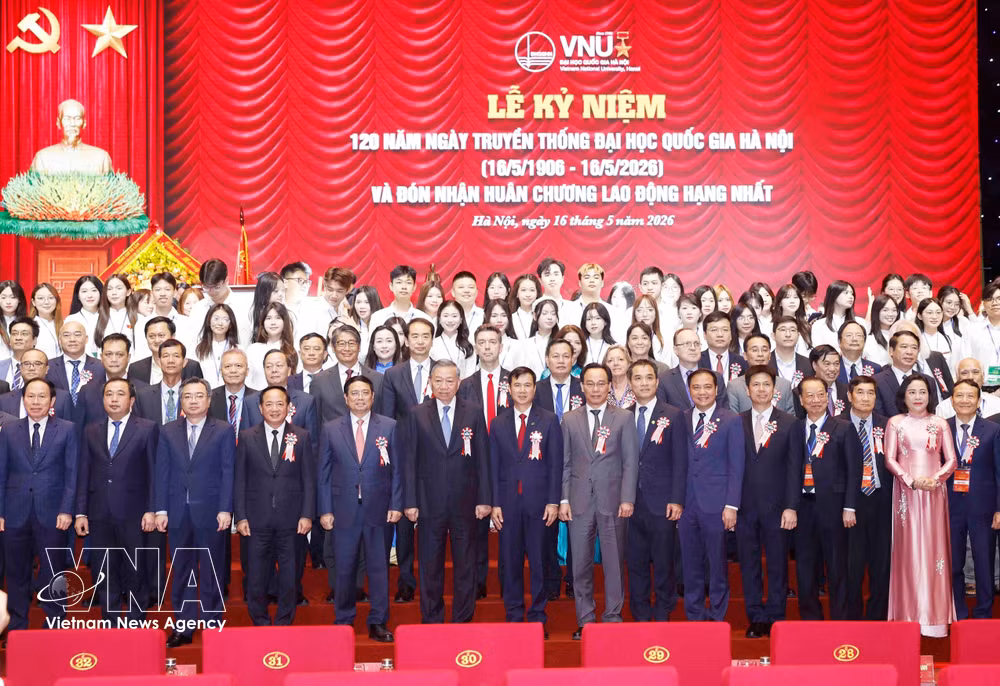 vnanet-potal-tong-bi-thu-chu-tich-nuoc-du-le-ky-niem-120-nam-ngay-truyen-thong-dai-hoc-quoc-gia-ha-noi-8764639-1.jpg