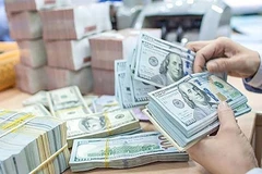 9月17日上午，各家银行美元价格呈下降趋势，人民币价格继续上涨。图自互联网