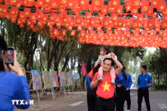  “鲜花国旗之路”：传播爱国精神，激发民族自豪感
