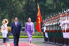 越南政府总理范明政主持仪式 欢迎泰国总理佩通坦·钦那瓦正式访越