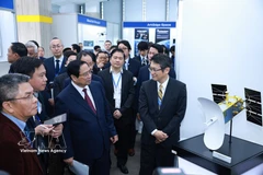 以“三个推动”和“三个共同”精神发展航天科技