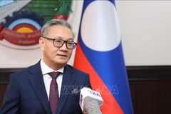 老挝外交部长：培育越老伟大关系万古长青