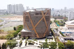 投资总额达近1.395万亿越盾的富寿多功能马戏与表演剧场正式投入运营将有助于胡志明市在新纪元中释放资源，为文化产业注入“助推剂”。图自越通社