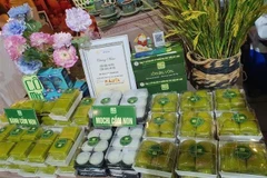 本届展会汇聚了来自越南各地的数十个扁米品牌,通过产品展示、制作体验等环节,向国际游客展现越南饮食文化的独特魅力。图自越通社