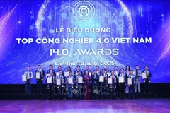2025年“越南工业4.0顶级企业”颁奖典礼表彰125家企业和个人