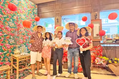 游客体验河内升龙歌剧院酒店的促销活动。图自hanoimoi.com.vn