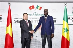 塞内加尔国民议会议长主持隆重仪式欢迎越南国会主席陈青敏一行访问