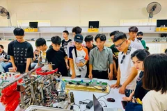 越南为科学、技术、工程和数学（STEM）等领域培养高素质、高技能的人力资源队伍。图自越通社