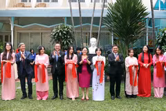 古巴民族英雄何塞·马蒂雕像落成典礼。图自越通社