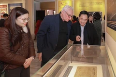 “春天——胜利源泉”专题展在河内开展