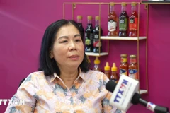 Fusion Foods公司副总经理范氏花女士接受越通社驻俄罗斯记者的采访。图自越通社