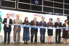 第39届中国香港国际旅游展开幕式。图自越通社