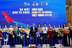 2025年越南民营经济论坛组委会成员。图自越通社