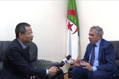 FLN中央委员会负责外交事务委员穆拉德·拉穆迪：越南在多领域取得出色成绩