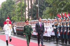 斯洛伐克副总理兼国防部部长对越南进行正式访问