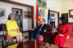 格林纳达总督塞茜尔·拉格雷纳德会见越南驻委内瑞拉兼驻格林纳达大使武中美。图自越通社