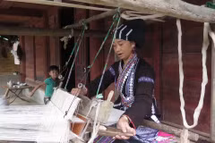 守护卢族传统织锦技艺