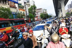 新冠肺炎疫情病例零星散发卫生部继续提醒民众采取防范措施。图自越通社