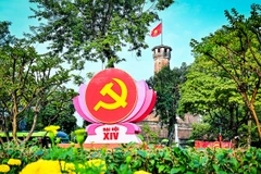 首都河内彩旗鲜花飘扬喜迎越南共产党第十四次全国代表大会。图自nhandan.vn