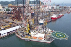 自主升降式钻井平台“PV Drilling VIII”。图自越通社