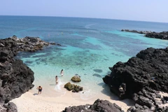 广义省李山岛县小岛——在碧蓝的大海中的“绿色宝石”