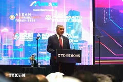 马来西亚副总理扎希德·哈米迪发表讲话。图自越通社