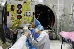 越南航天中心在日本进行的卫星测试活动。越南航天中心供图