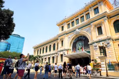 胡志明市中央邮局。图自越通社