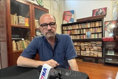 阿根廷共产党中央对外部部长马塞洛·罗德里格斯接受越通社记者的采访。图自越通社