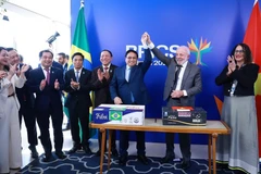 越南政府总理范明政和巴西总统路易斯·伊纳西奥·卢拉·达席尔瓦出席越南与巴西双向贸易出口协议签字仪式。图自越通社