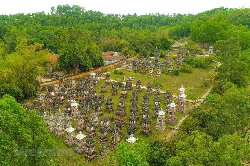 补陀寺是将越南古代传统建筑风格较为完整地保留下来的建筑工程之一。越通社记者 松林 玉山 摄