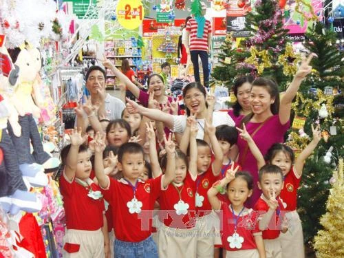 值此圣诞节来临之际，首都河内各超市推出众多活动（图片来源：越通社）