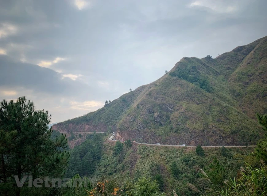 平辽是广宁省是一个山区县，位于广宁省的东北部。这片土地给人们留下的最初印象是它的荒野之美。这里山景迷人，居民朴实温和，对人态度友好。图自 Vietnam+