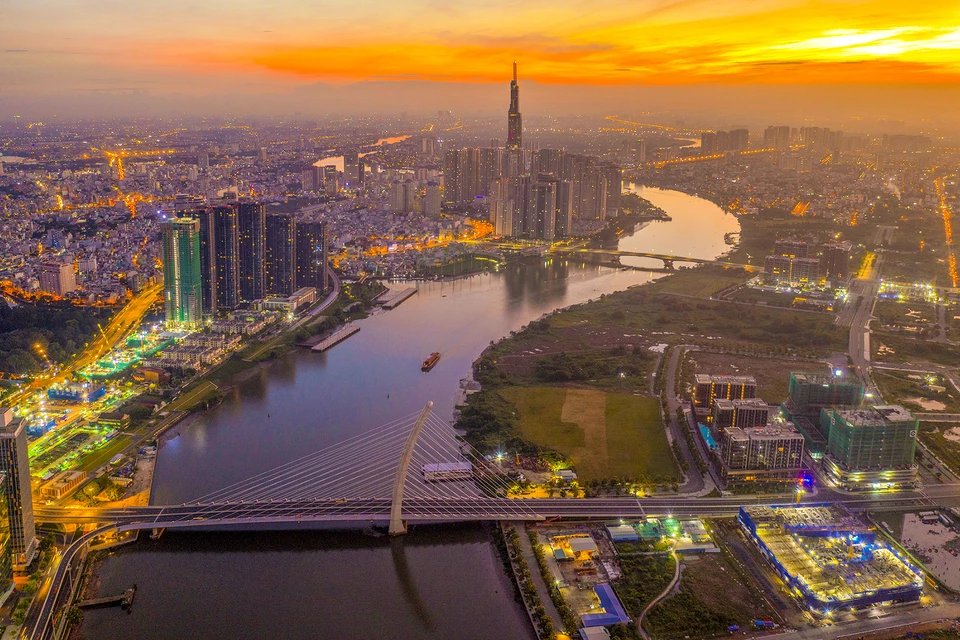 从空中瞭望胡志明市的美景，该市现代和古典的建筑带有独一无二的风格，彰显悠久历史和现代的气息。图自越通社/越南画报