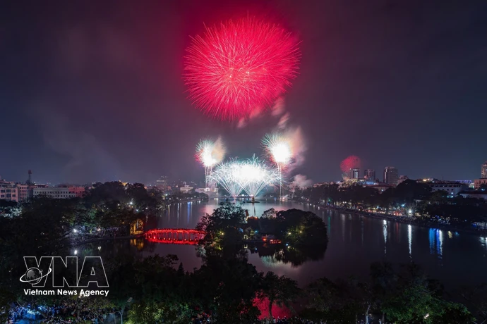 2026丙午年春节河内烟花璀璨绽放