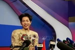 德福在赢得2025年Intervision国际音乐大赛冠军后参加新闻发布会。图自越通社