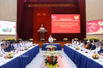 越共中央总书记苏林与南部地区历届越共中央委员。图自越通社