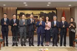 越南政府总理范明政会见中国驻越南大使何炜