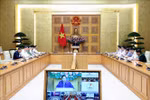 越南政府总理 范明政 主持召开紧急会议，部署应对和灾后恢复工作，力争将人员伤亡和财产损失降至最低。图自越通社