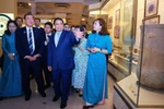 日本首相石破茂夫妇参观越南国家历史博物馆