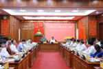范明政总理与广治省常务委员会举行工作 会议