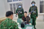 越南西宁省美贵西口岸边防哨所日前破获一起跨境毒品走私案，当场抓获两名犯罪嫌疑人，缴获近4公斤毒品。图自越通社