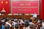 越南国会主席陈青敏在国会第九次会议后开展选民接待活动。图自越通社