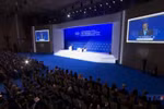 范明政总理出席世界经济论坛2025年新领军者年会全体会议