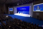 范明政总理出席世界经济论坛2025年新领军者年会全体会议