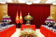 越共中央总书记苏林会见多家大型国际集团和企业负责人